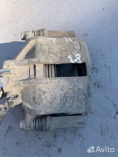 Суппорт передний правый Chery Tiggo T11 1.8 2005