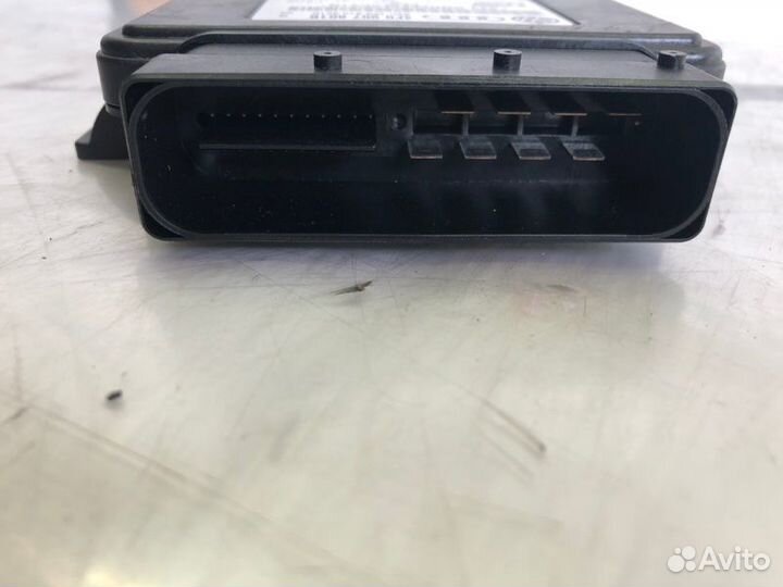 Блок управления стояночным тормозом Audi A6 CDY