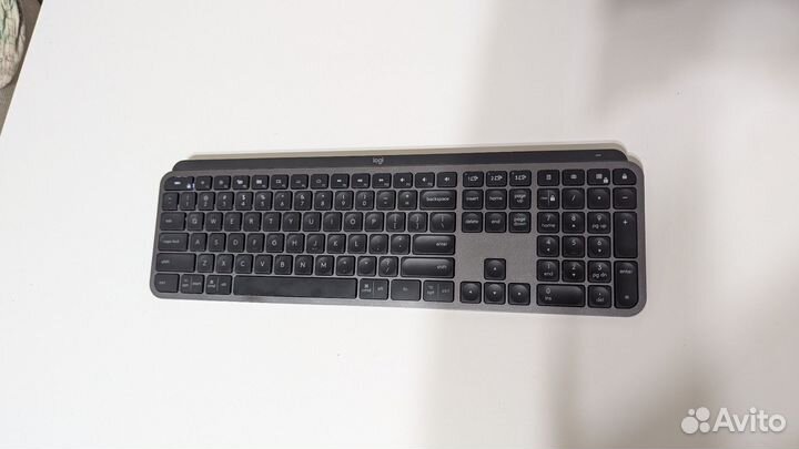 Logitech MX keys