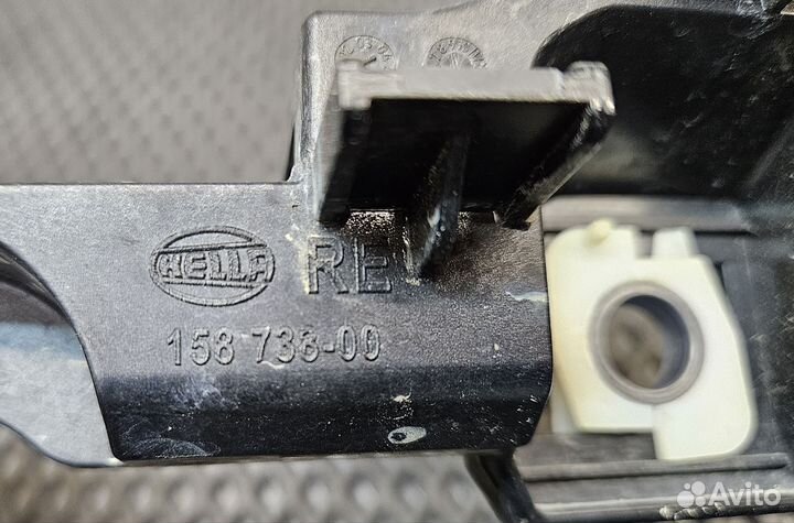 Кронштейн фары Е60 BMW Правый