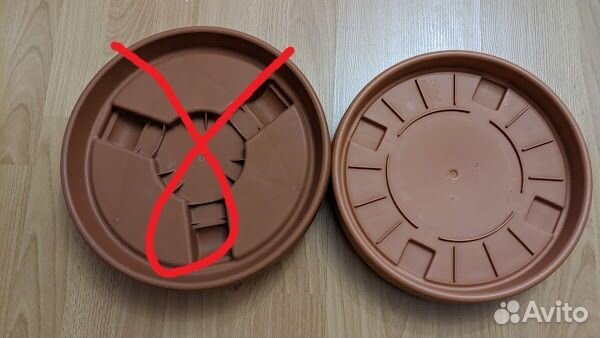 Подставки на колёсиках для кашпо.Полка,опоры