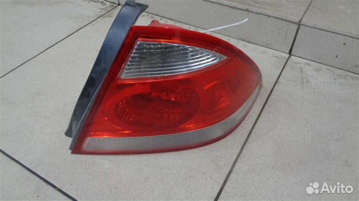 Фонарь задний наружный правый Nissan Almera Class