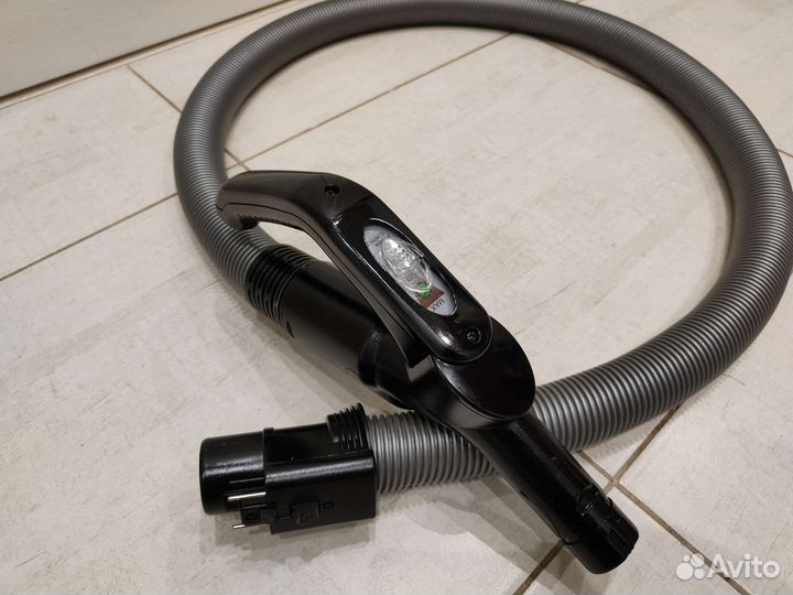 Шланг для пылесоса Samsung с управлением на ручке