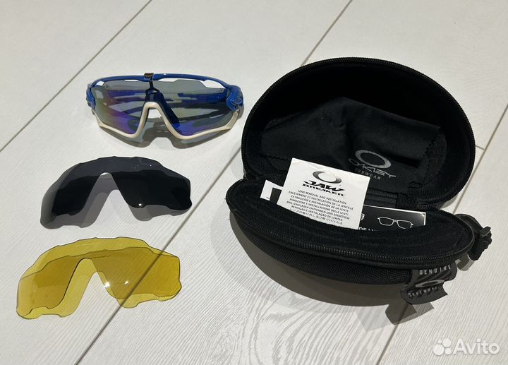 Спортивные очки Oakley