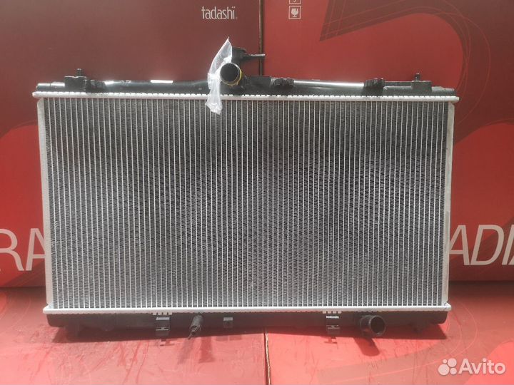 Радиатор двс на Лексус
