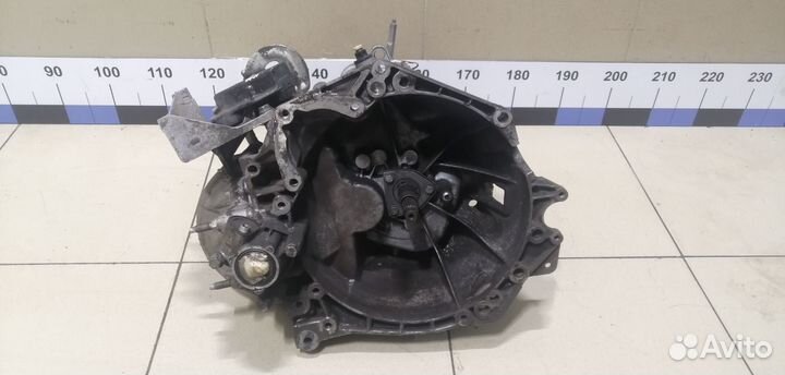 МКПП (механическая коробка переключения передач) 4