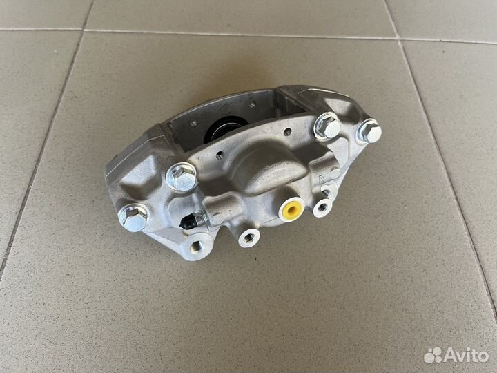 Суппорт Infiniti задний 44011-JL02A