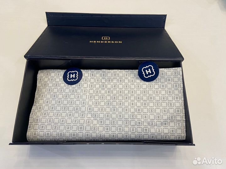 Набор галстук-бабочка и запонки henderson