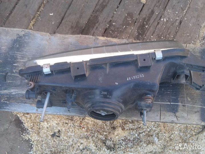 Фара б/у Nissan almera N 15