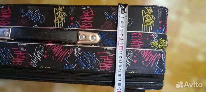 Чемодан на колесах детский