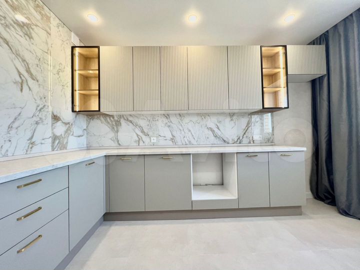 2-к. квартира, 67 м², 5/12 эт.