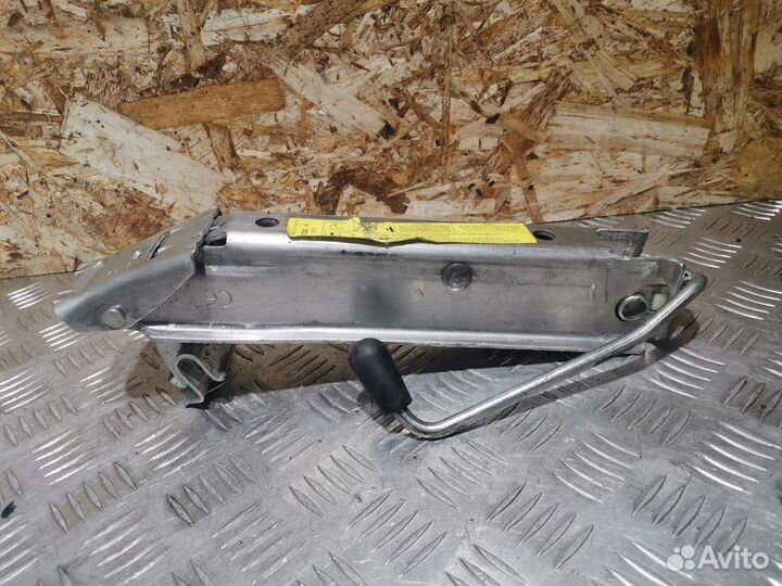 Домкрат Audi A4 B7