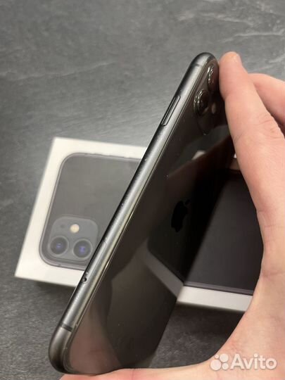 iPhone 11, 64 ГБ