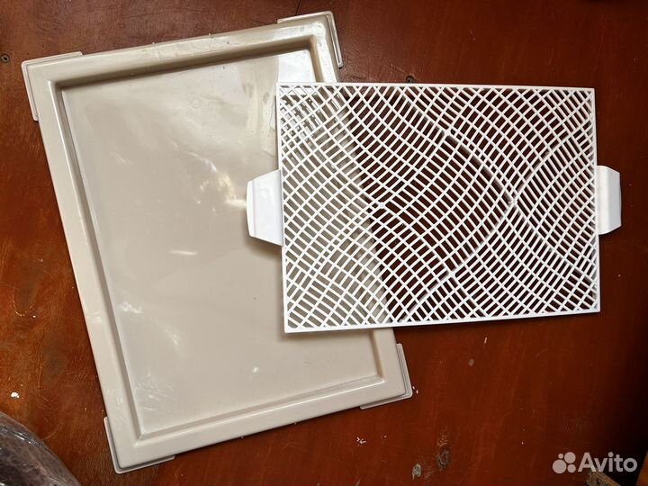 Лоток для собак под пеленку