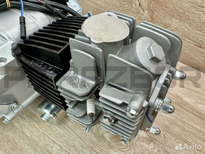 Двигатель YX 125 кубов (электростартер), новый