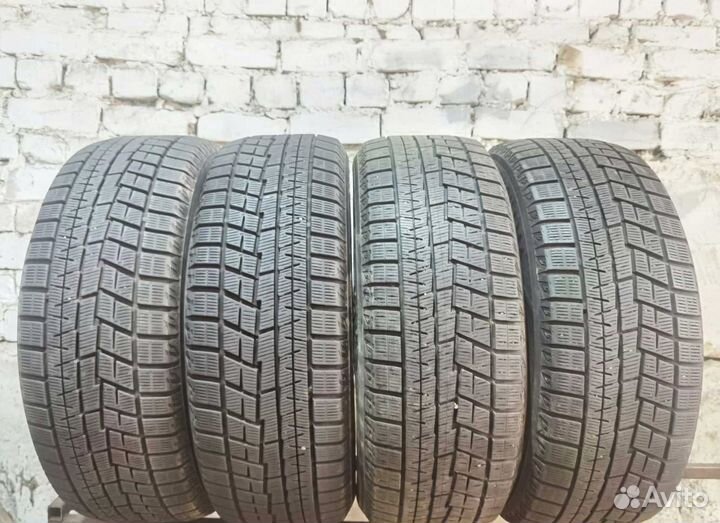 Yokohama Ice Guard IG60 215/55 R17 99U