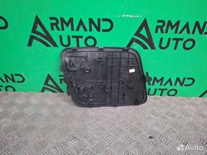 Заглушка обшивки двери багажника Mitsubishi