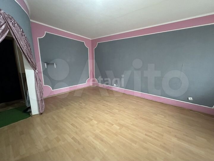 3-к. квартира, 97 м², 3/7 эт.