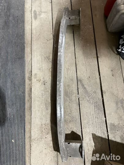 Усилитель бампера на BMW X1 f48