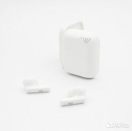 JBL Tour Pro 4: наслаждайтесь музыкой с экраном