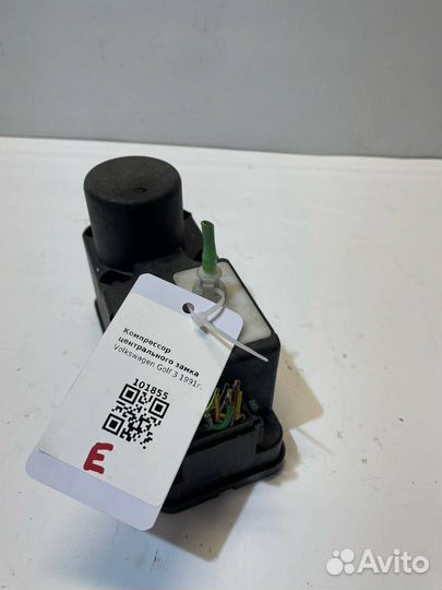 Компрессор центрального замка Volkswagen Golf 3