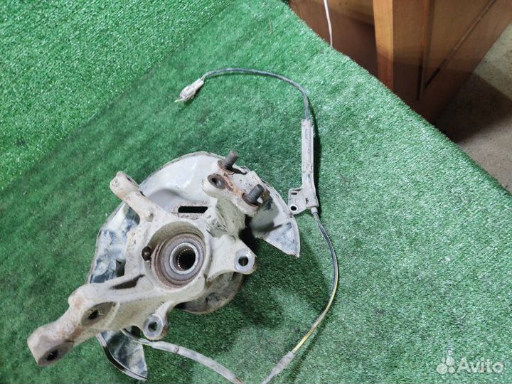 Кулак поворотный передний правый Toyota Corolla