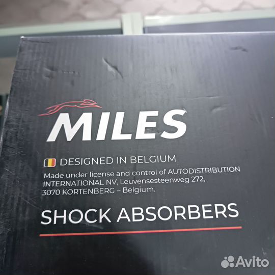 Амортизатор передний правый 70-75 Камри