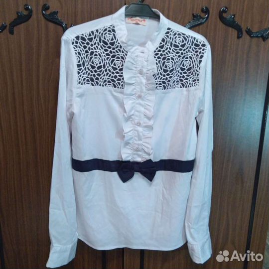 Белые блузки. Форма школьная