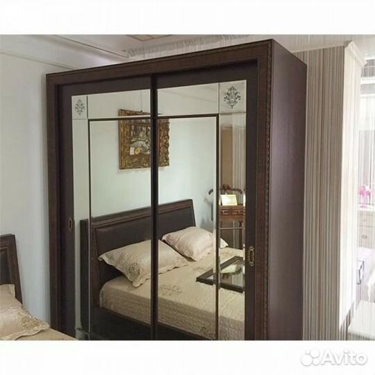 Спальный гарнитур