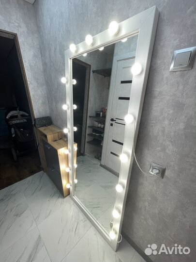 Гримерное зеркало