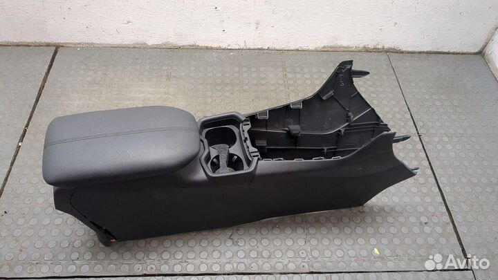 Консоль салона Toyota RAV 4 2018, 2020