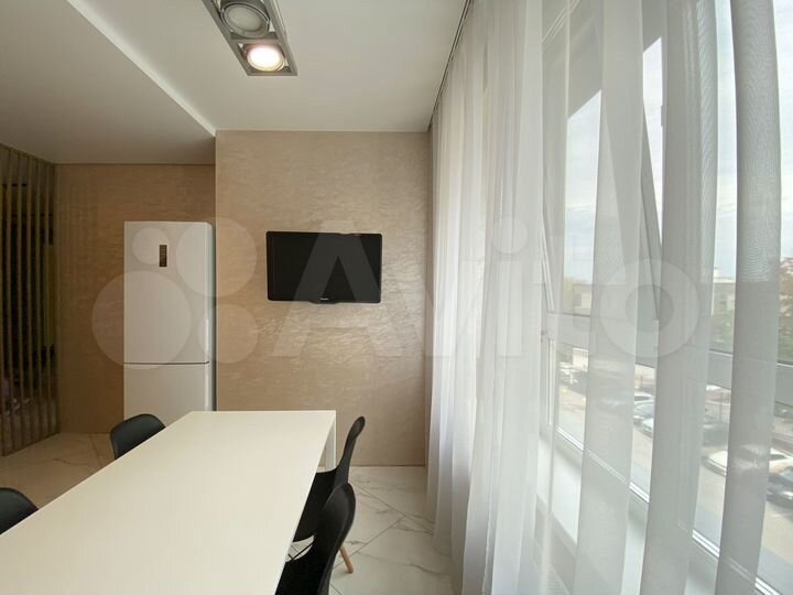 4-к. квартира, 90 м², 4/9 эт.