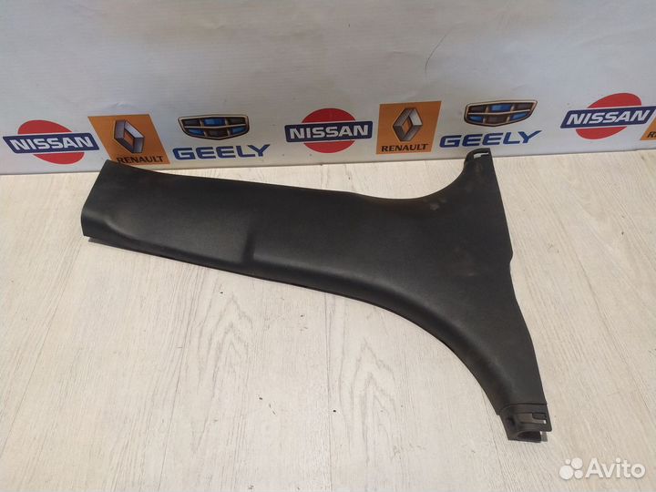 Обшивка средней стойки накладка ремня безопасности