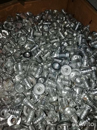 Втулка мебильная 8мм