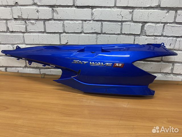 Боковина верхняя (L) Suzuki SkyWave AN250/400 ck44