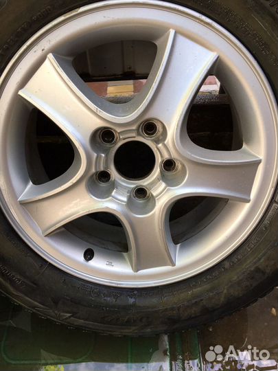 R6 Bridgestone Blizzak DM-V1 225/65, PCD 5x114.3 DIA 67.1