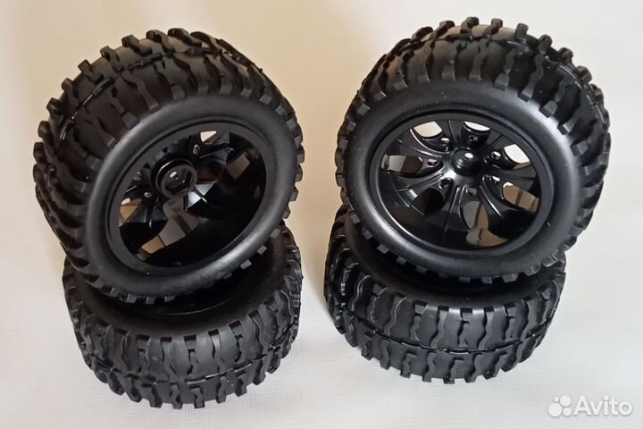 Кузов Monster One 1/10 (крас) + колёса (чёрные)