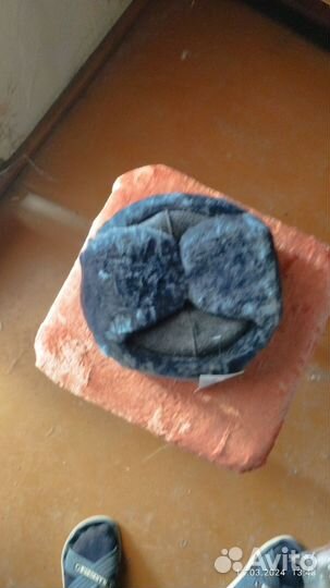 Зимняя полицейская шапка