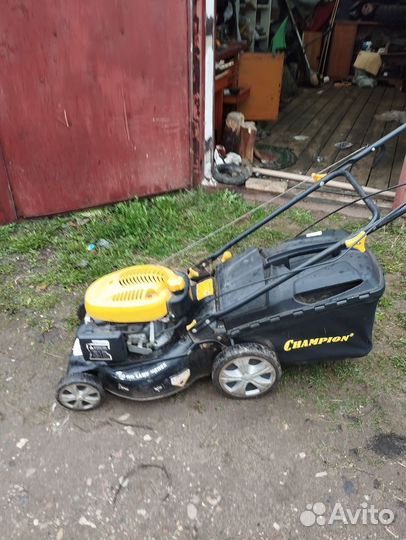 Газонокосилка бензиновая самоходная бу