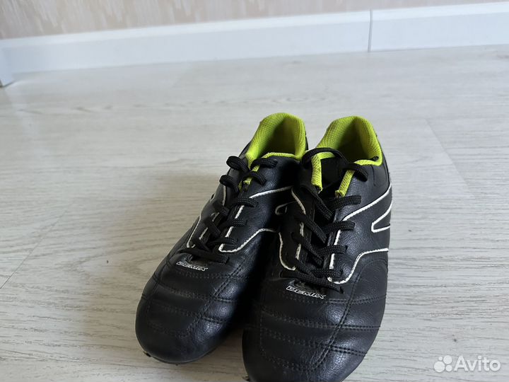 Кроссовки бутсы 35 р