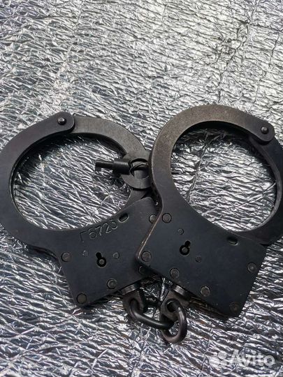 Полицейские наручники