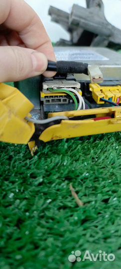 Блок управления SRS Dodge Stratus 1996