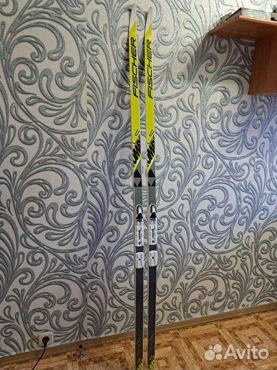 Беговые лыжи fischer