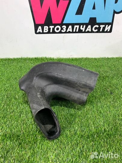 Патрубок воздушного фильтра Ford Mustang 6 рест