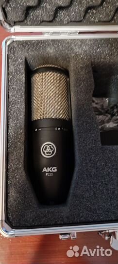 Студийный микрофон AKG P220