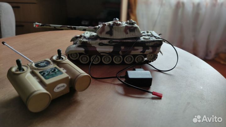 Танк на пульте управления