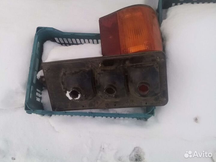 Задний плафон волга 3102