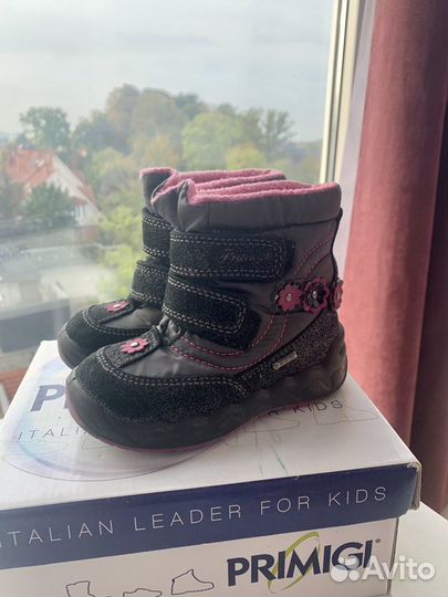 Ботинки чёрные с блёстками Primigi Gore- Tex 23