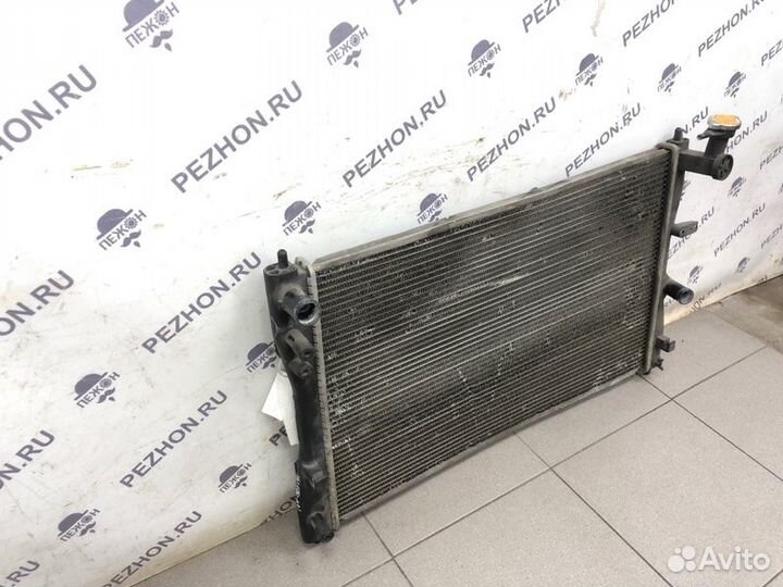 Радиатор охлаждения Mitsubishi Colt
