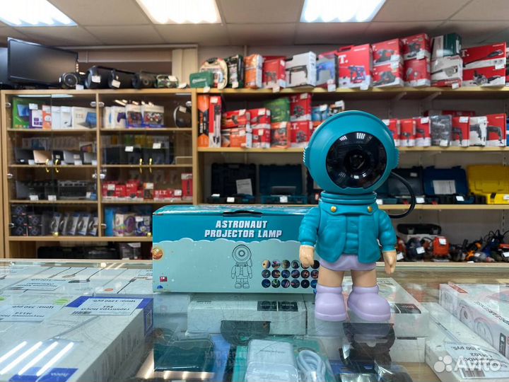 Ночник-проектор для комнаты Космонавт